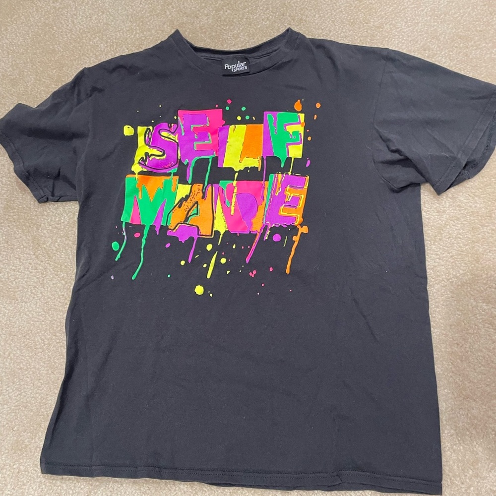 90s “self made” vintage tee size small